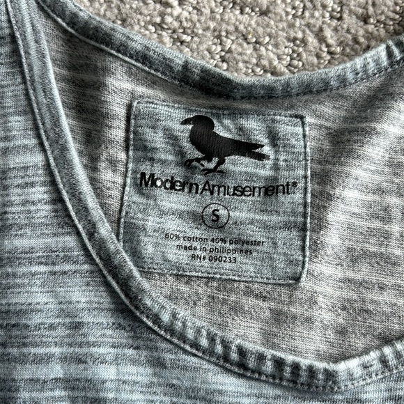 Modern Amusement ombré tank top - Picture 3 of 3